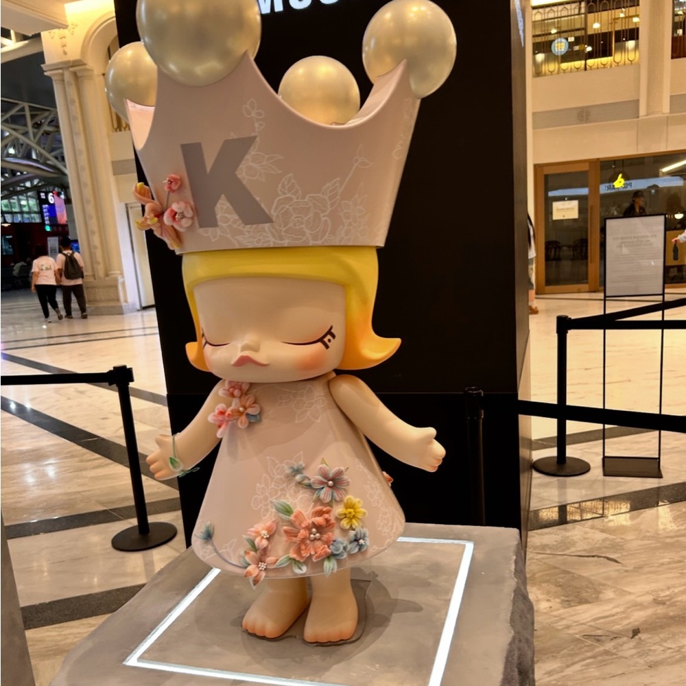 Pop Mart figurine_ Molly PEACH - Picture 13 of 17